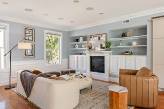 413 E 7th St 2, Boston, MA 02127