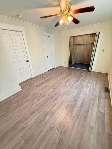 129 N Burnett Road, Springfield, OH 45503