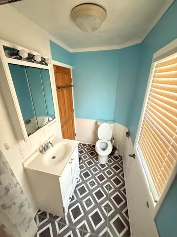 129 N Burnett Road, Springfield, OH 45503