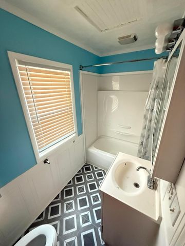 129 N Burnett Road, Springfield, OH 45503