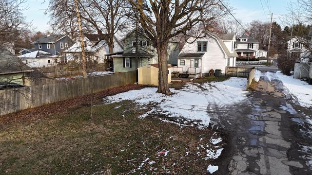 129 N Burnett Road, Springfield, OH 45503