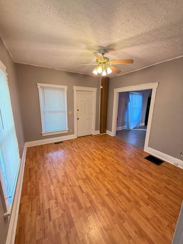 129 N Burnett Road, Springfield, OH 45503