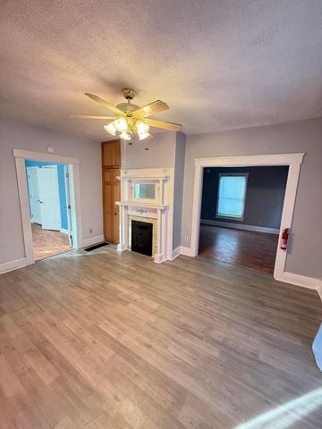 129 N Burnett Road, Springfield, OH 45503