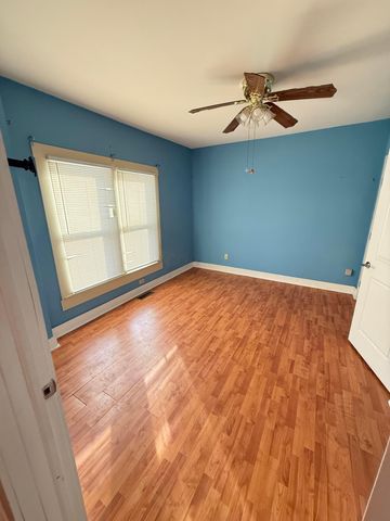 129 N Burnett Road, Springfield, OH 45503