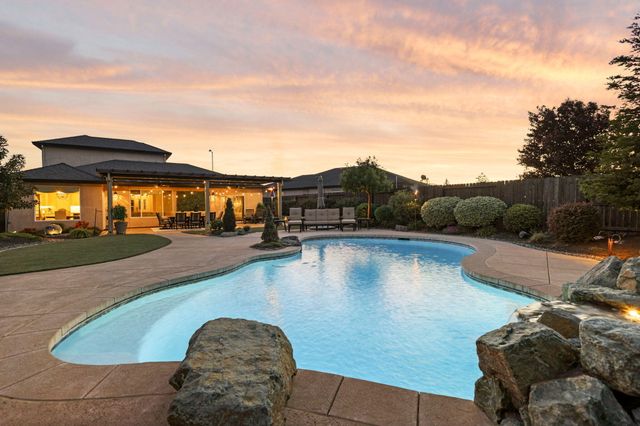 180 Trek Lane, Redding, CA 96003