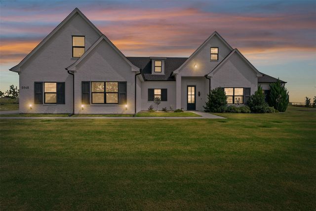 2045 Eagles Ridge Drive, Weatherford, TX 76087