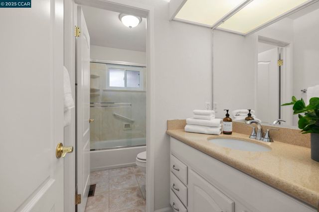 1152 Via Doble, Concord, CA 94521