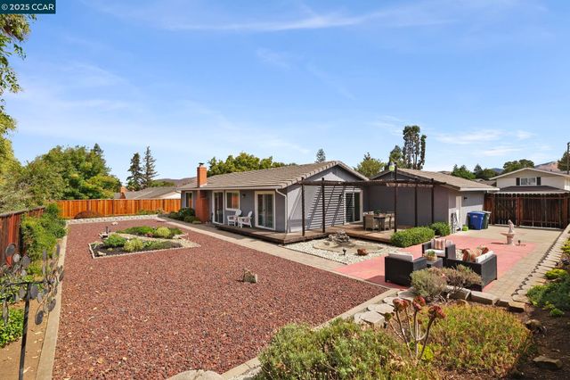 1152 Via Doble, Concord, CA 94521