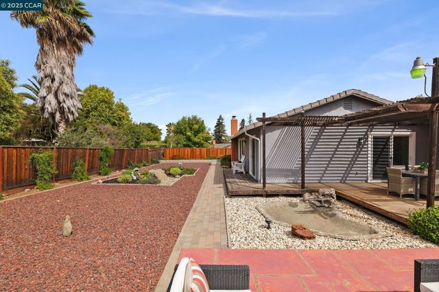 1152 Via Doble, Concord, CA 94521