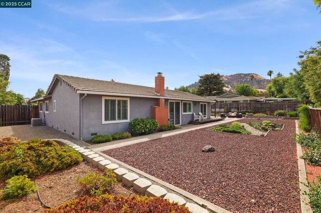 1152 Via Doble, Concord, CA 94521