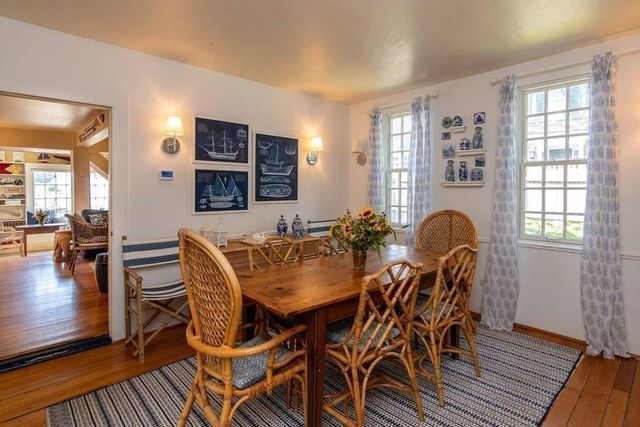 10 Peases Point Way N, Edgartown, MA 02539
