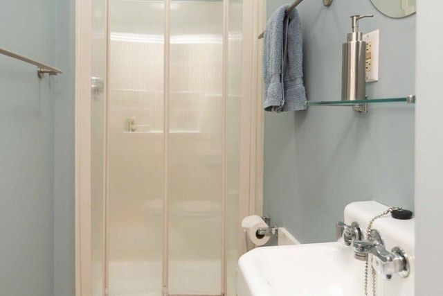 10 Peases Point Way N, Edgartown, MA 02539