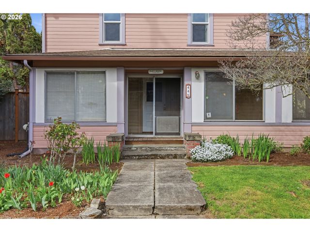 446 E St, Springfield, OR 97477