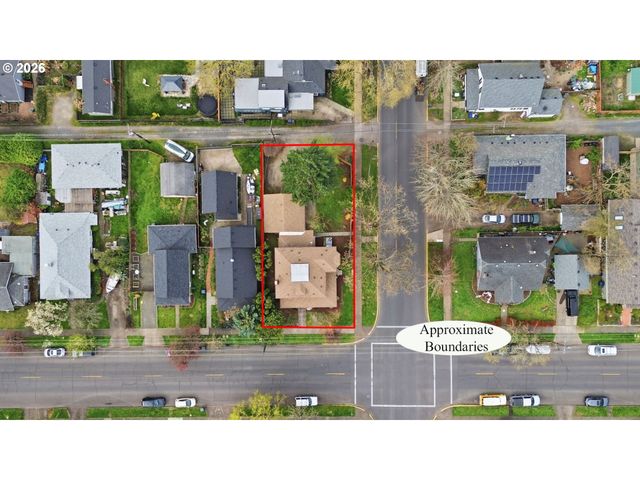 446 E St, Springfield, OR 97477