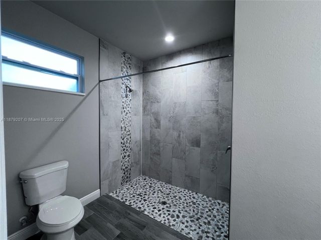 324 Kansas Terr, La Belle, FL 33939