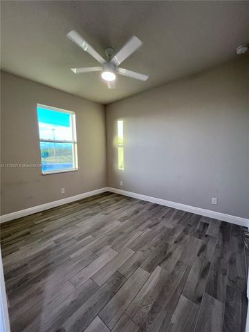 324 Kansas Terr, La Belle, FL 33939