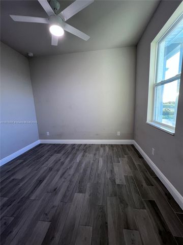 324 Kansas Terr, La Belle, FL 33939