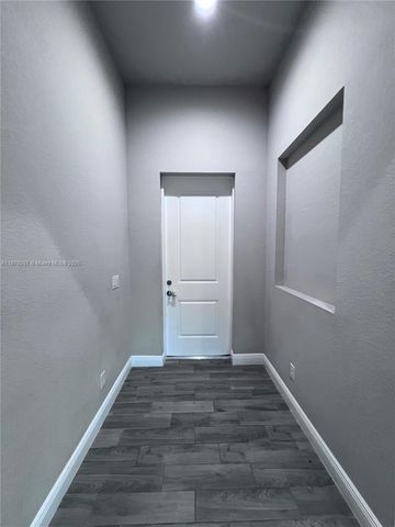 324 Kansas Terr, La Belle, FL 33939