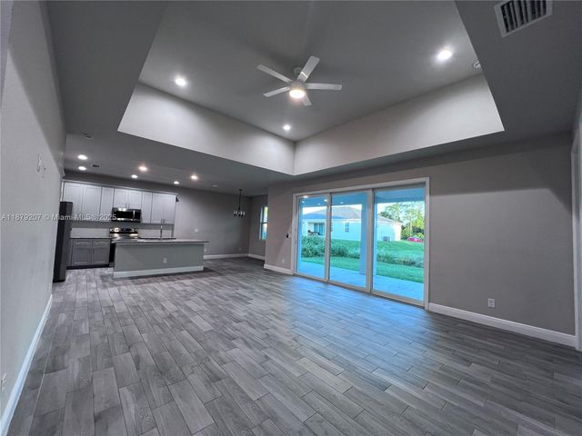 324 Kansas Terr, La Belle, FL 33939