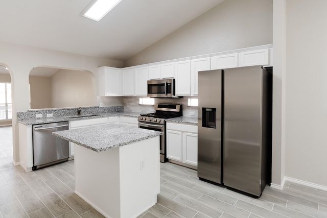 4977 Hartson RD, Kyle, TX 78640