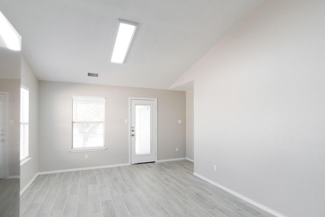 4977 Hartson RD, Kyle, TX 78640