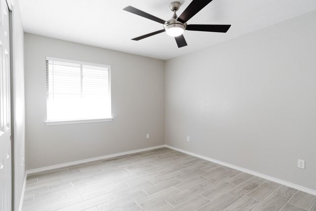 4977 Hartson RD, Kyle, TX 78640