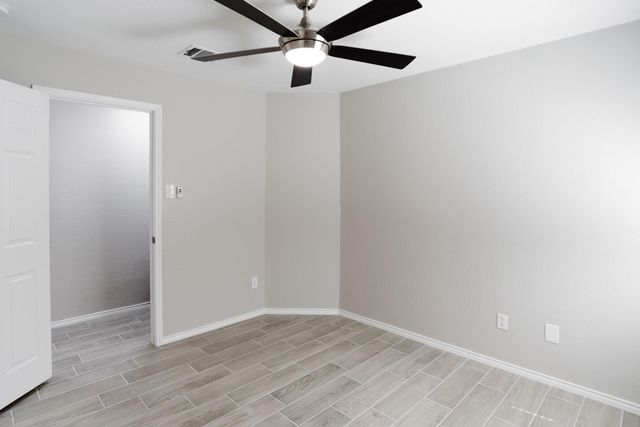 4977 Hartson RD, Kyle, TX 78640