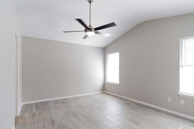 4977 Hartson RD, Kyle, TX 78640