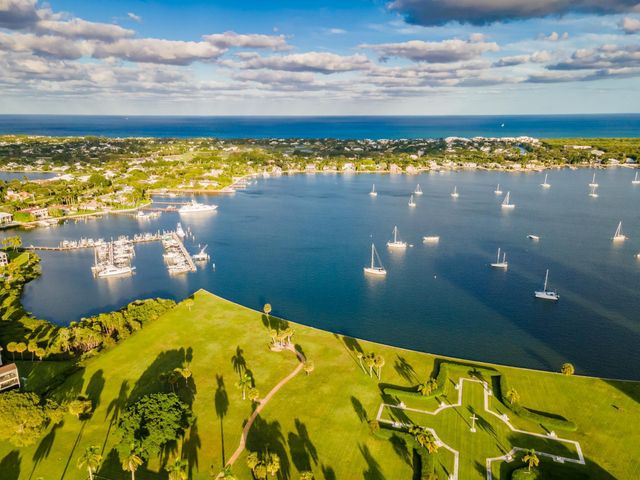 1 Water Club Way 601, North Palm Beach, FL 33408
