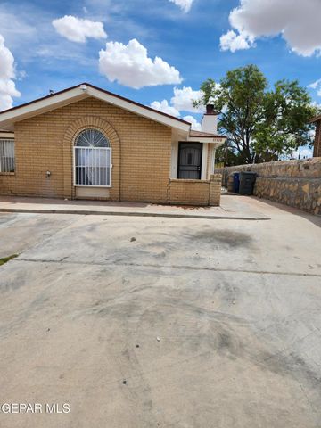 11318 LAKE ERIE Drive, El Paso, TX 79936