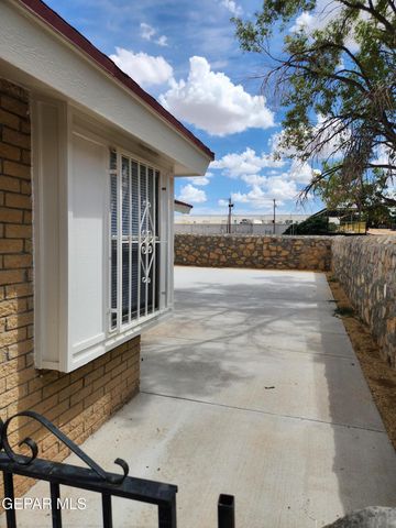 11318 LAKE ERIE Drive, El Paso, TX 79936