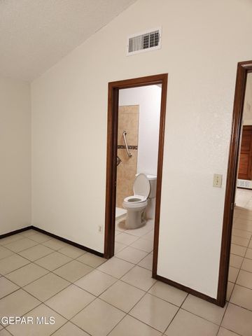 11318 LAKE ERIE Drive, El Paso, TX 79936