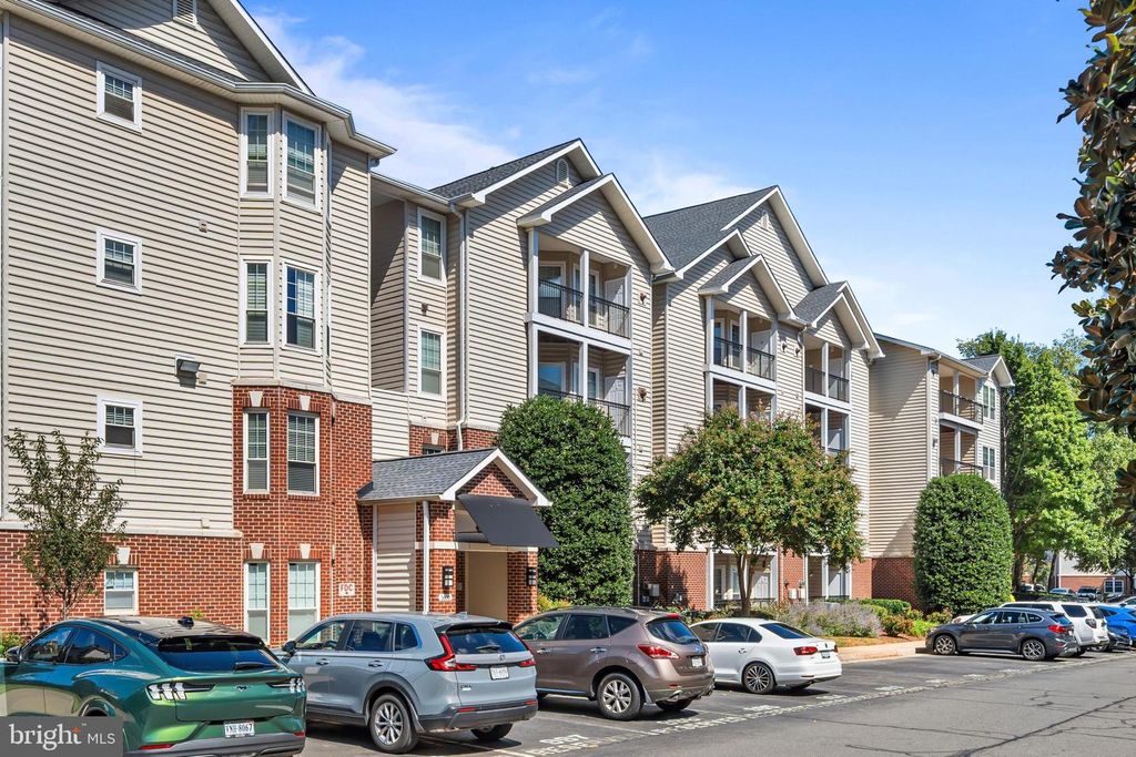 1600 SPRING GATE DR #2416, Mclean, VA 22102