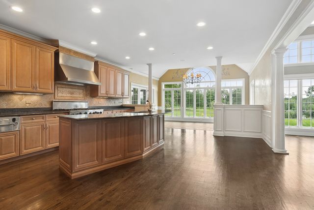 4563 ELEANOR Drive, Long Grove, IL 60047