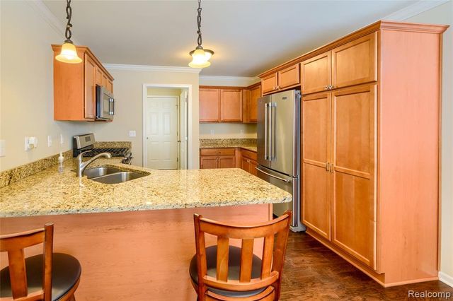 4503 Cross Creek Boulevard, Burton, MI 48509