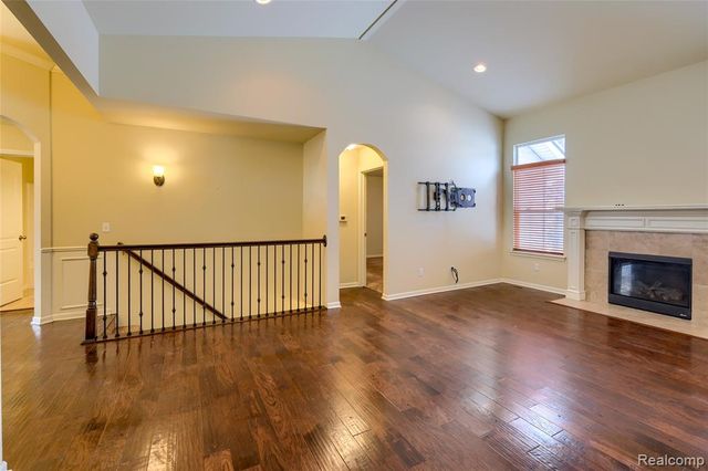 4503 Cross Creek Boulevard, Burton, MI 48509