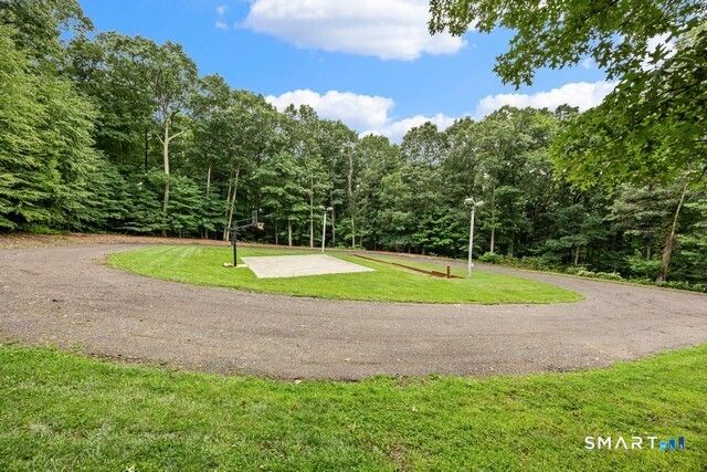60 Olivia Lane, Naugatuck, CT 06770