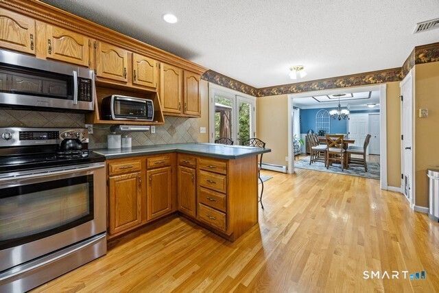 60 Olivia Lane, Naugatuck, CT 06770