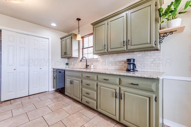 506 FLOYD Avenue, Dumas, TX 79029