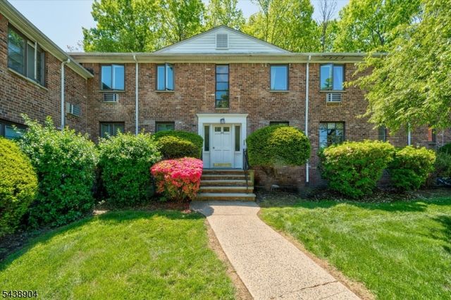 64 Troy Dr, Springfield Twp., NJ 07081
