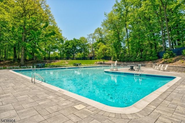 64 Troy Dr, Springfield Twp., NJ 07081