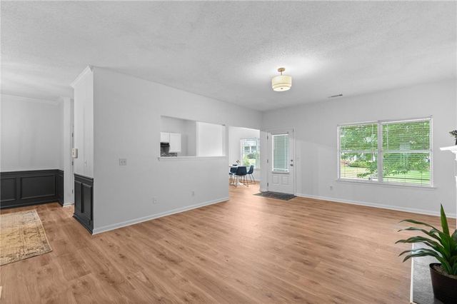 140 Stillwood Drive, Newnan, GA 30265