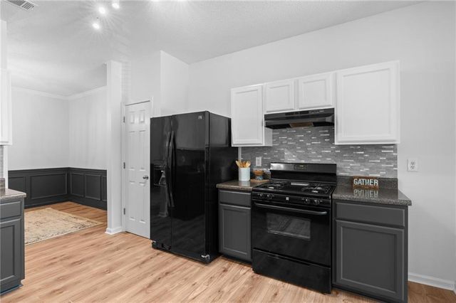 140 Stillwood Drive, Newnan, GA 30265