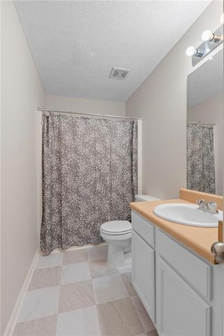 140 Stillwood Drive, Newnan, GA 30265