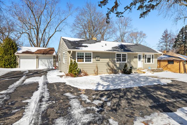 2540 E Bonnie Brook Lane, Waukegan, IL 60087