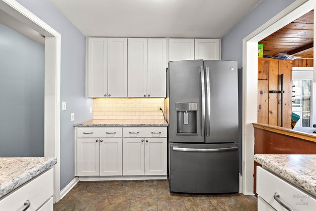 2540 E Bonnie Brook Lane, Waukegan, IL 60087