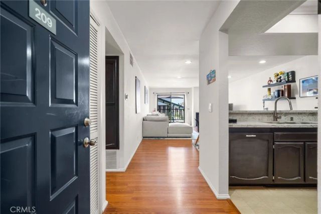 2599 Walnut Avenue 209, Signal Hill, CA 90755