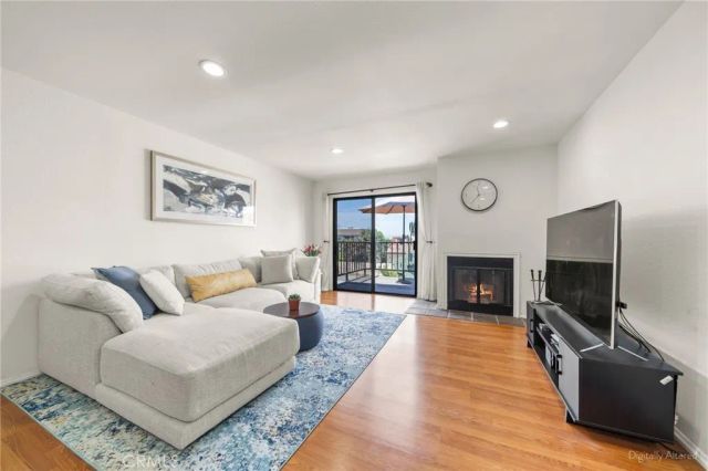 2599 Walnut Avenue 209, Signal Hill, CA 90755