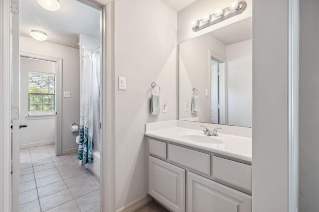 8411 Middle Canyon Road, Katy, TX 77494