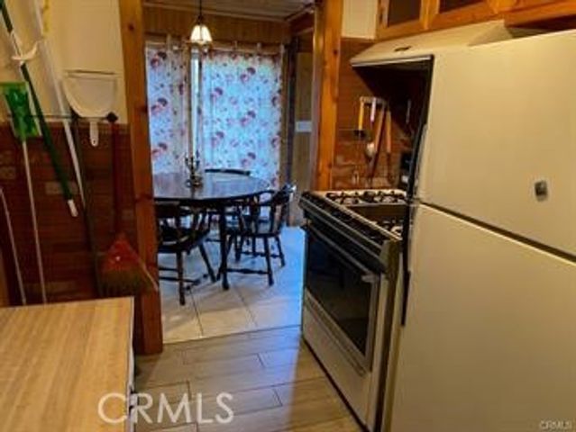 544 Community Drive, Lake Arrowhead, CA 92352